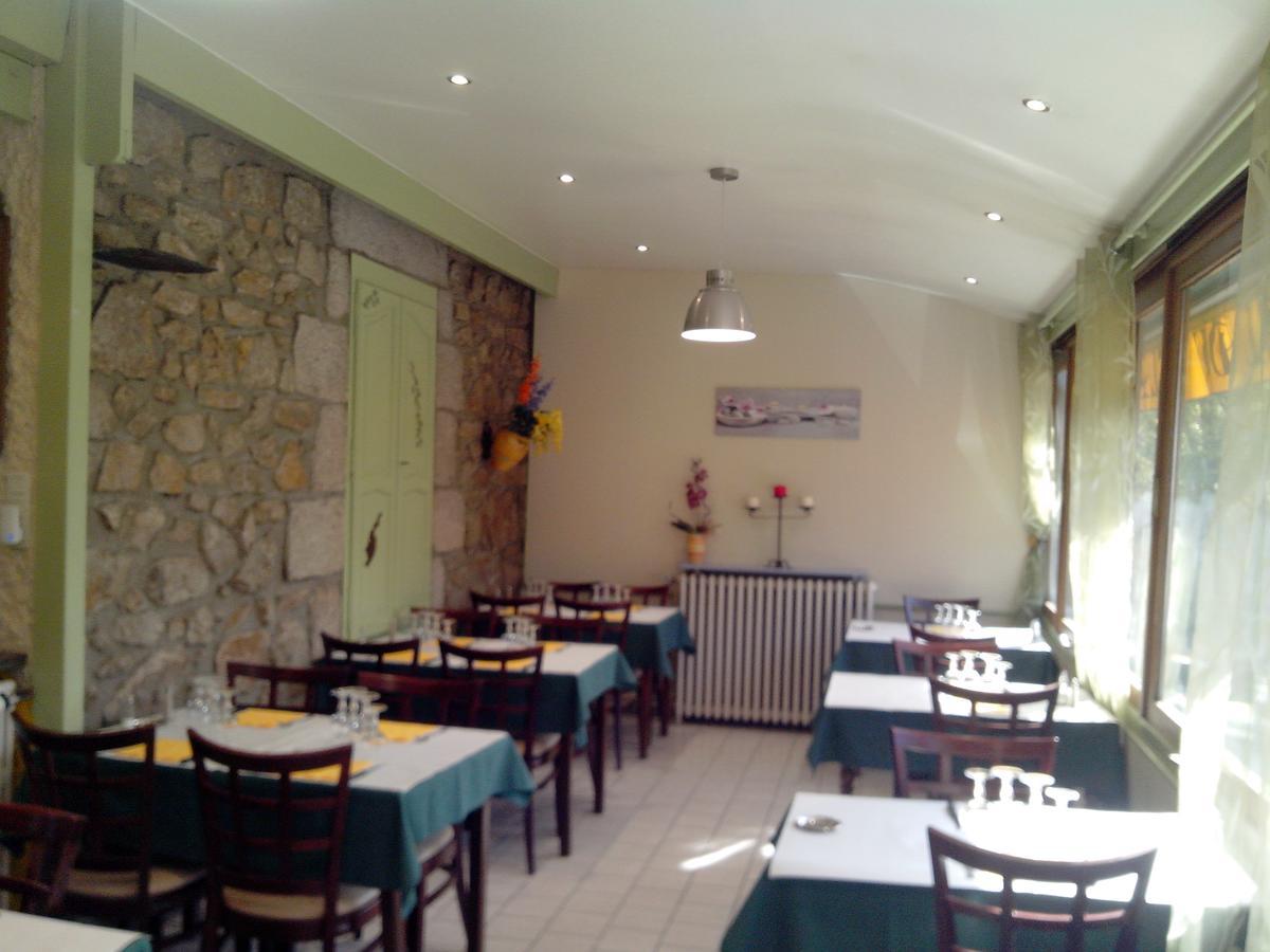 Hotel Restaurant Du Velay Ле-Шамбон-сюр-Ліньон Екстер'єр фото